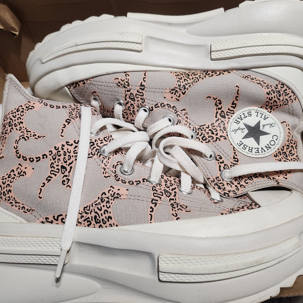 Converse Women's Sneakers - White and Pink Leopard